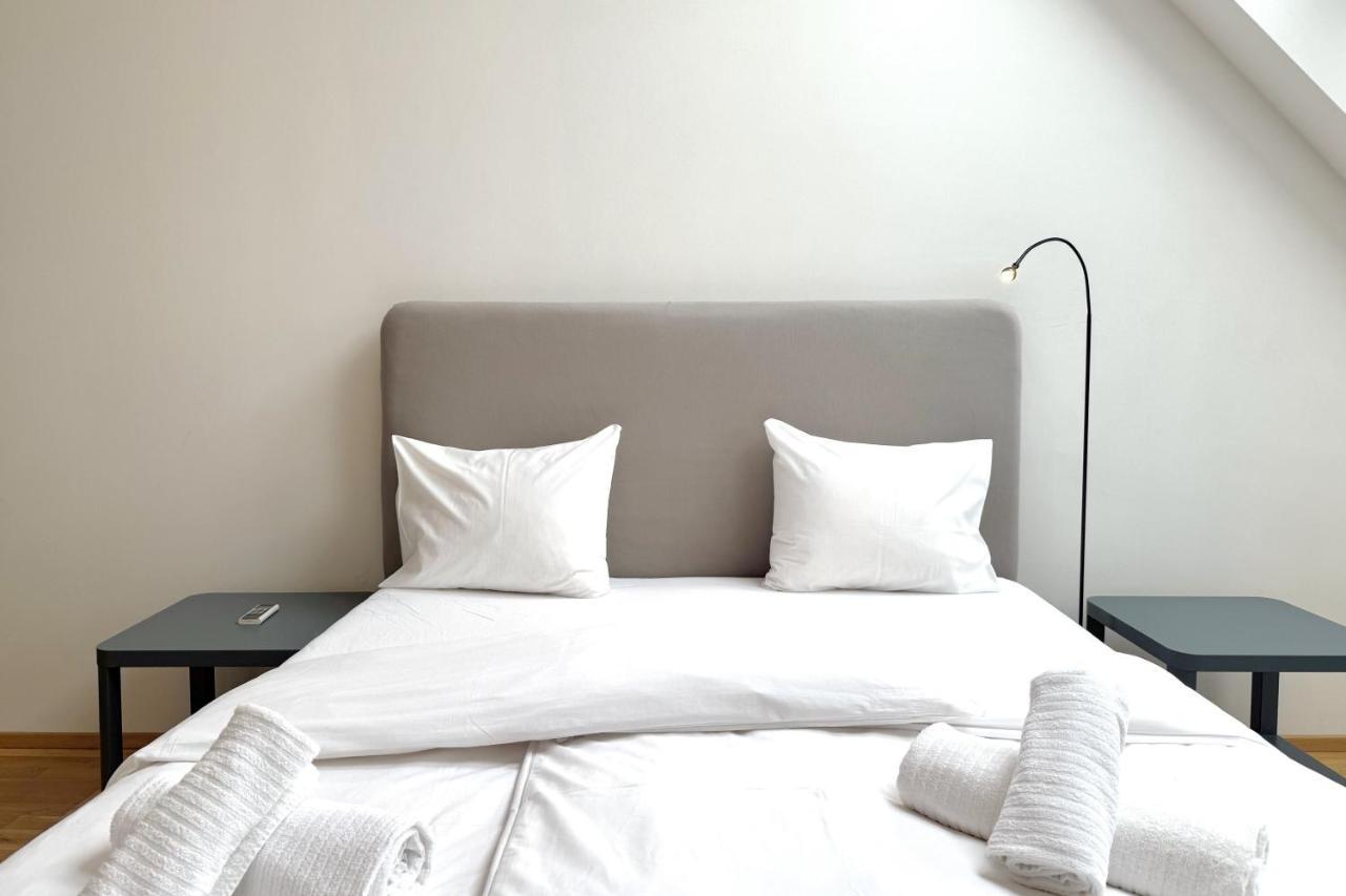 Spacious Penthouse In Favoriten Appartement Vienne